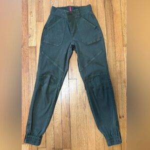 Spanx Stretch Twill Cargo Jogger Size Medium